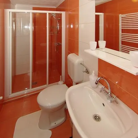 Nefelejcs Apartment *