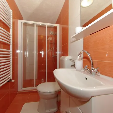 Nefelejcs Apartment *
